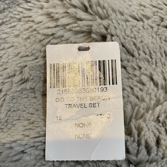 HENRI BENDEL “Go to the Beach” 3 Piece Travel Zipper Pouch Set - Picture 5 of 6